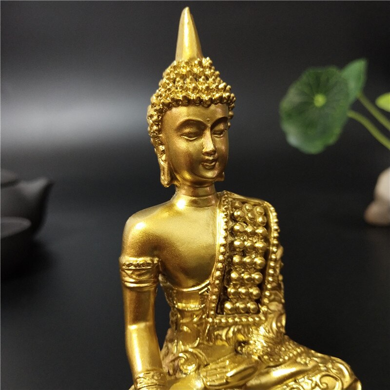 Gylden thailand buddha statue hinduistisk fengshui meditasjon buddha skulptur figurer ornamenter hjem hage dekorasjon statuer