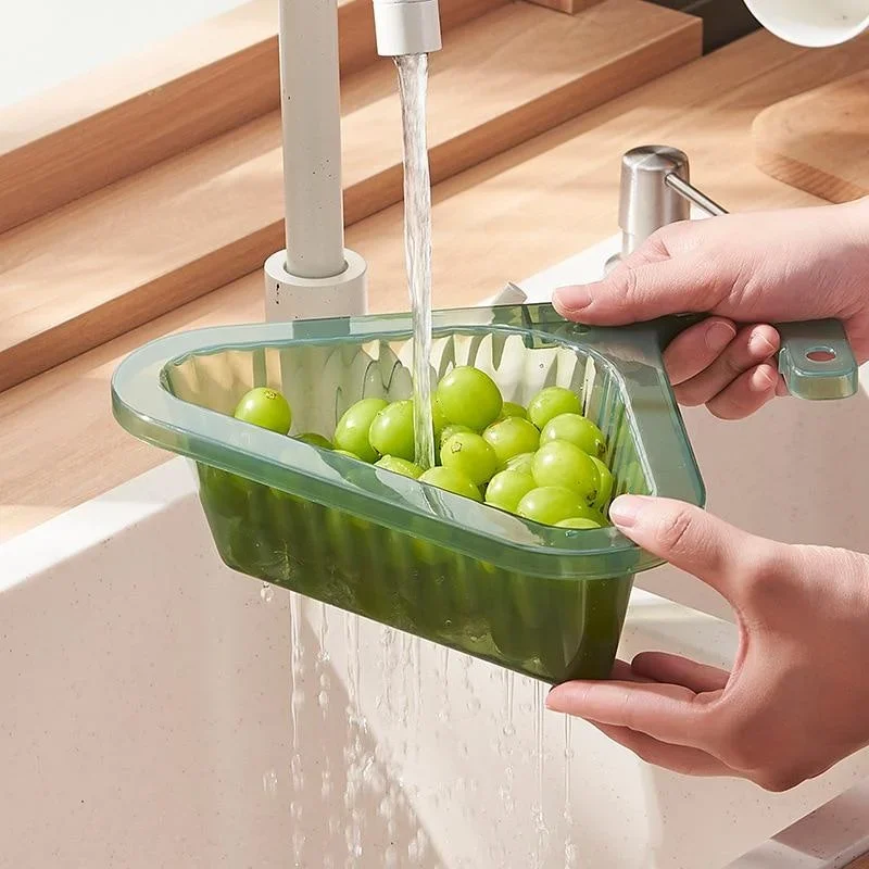 Kitchen Drain Basket Household Hangable Sink Rack Garbage Filter Drain Basket Kitchen Tools Mesh Strainer Baskets Sink Strainer: Red