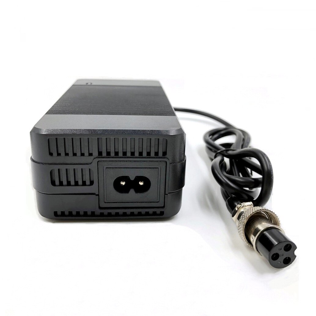 60v litium li-ion lader 67.2v 2.5a lader  gx16 3 pinner hun xlr kontakt til 16s 60v e sykkel sykkel scooter batteripakke