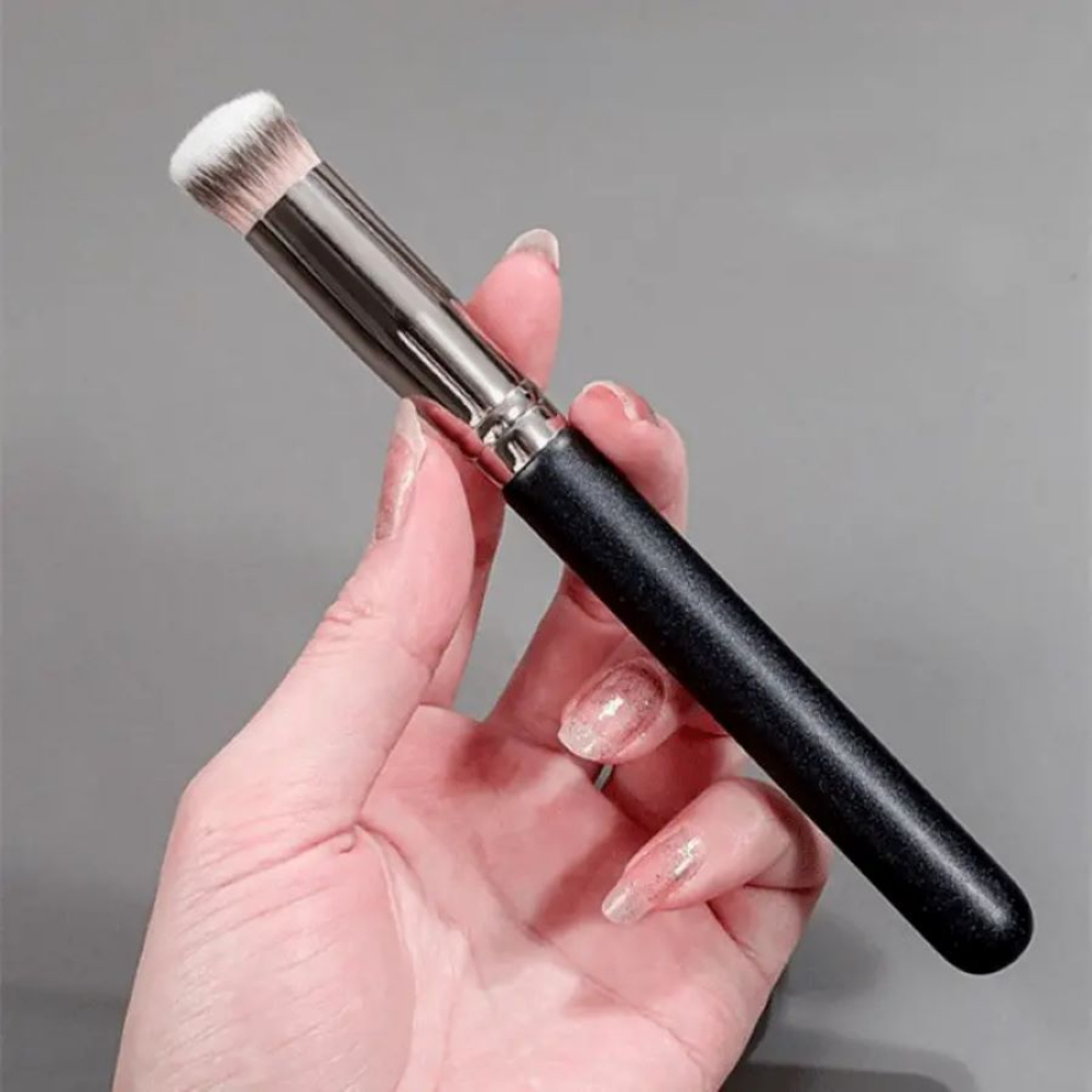 Brosse anti-cernes pour fond de teint, couvre les imperfections du visage et le fard à joues, brosse de maquillage multifonctionnelle réutilisable pour le visage