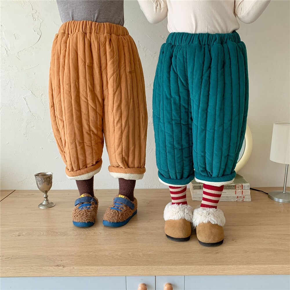 Vinter unisex enfärgad manchester quiltade byxor 2-6 år pojkar och flickor lös fleece tjocka höftbyxor