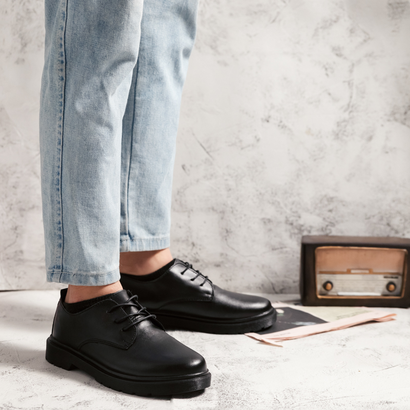 Män formella skor svarta delade läder sneakers business skor kostym skor bekväma klänning skor tonåring storlek 35-47