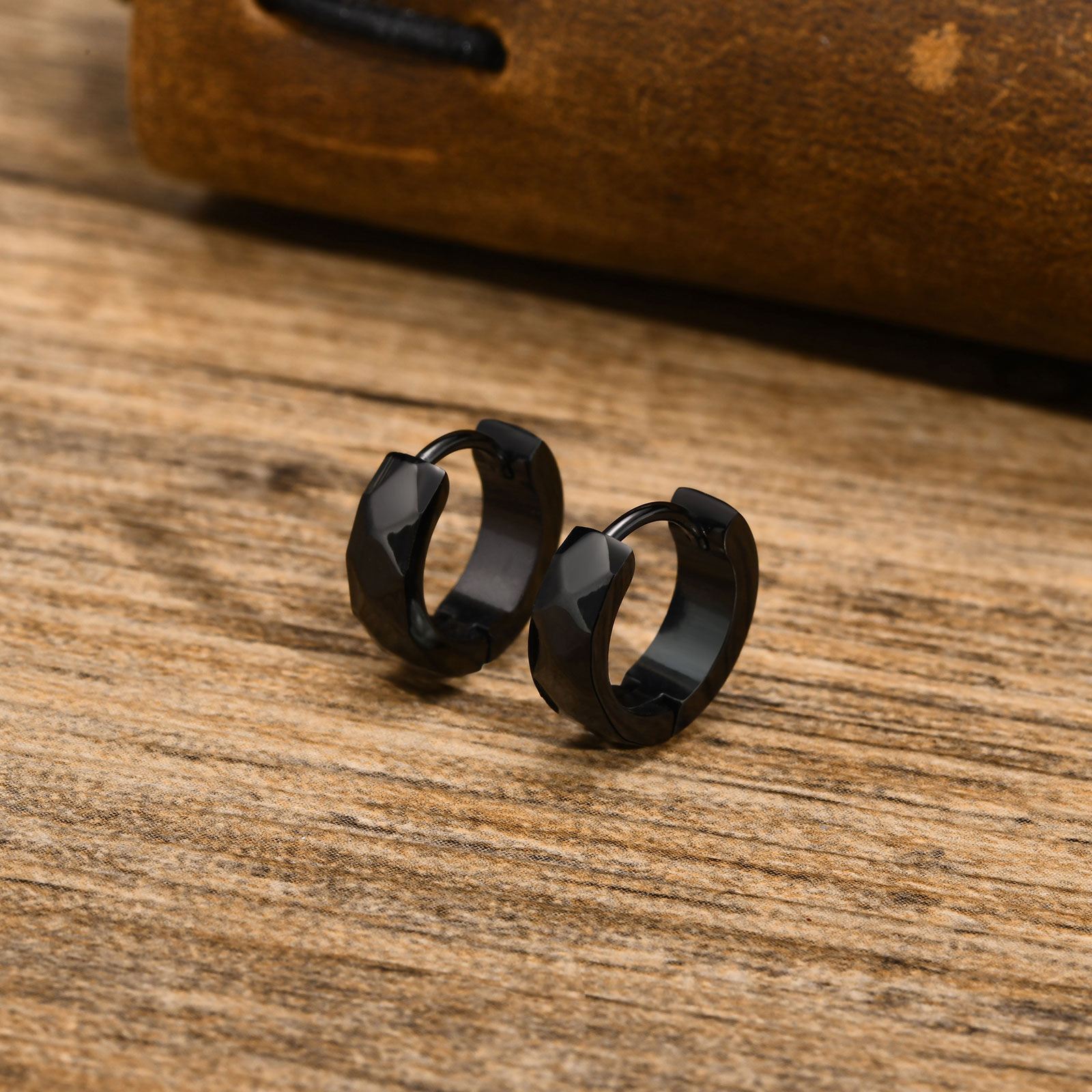 Pendientes de aro Huggie geométricos para hombres, acero inoxidable, Circular, redondo, Hip Hop, Rock Rap, accesorios de joyería geniales para niños: Color dorado