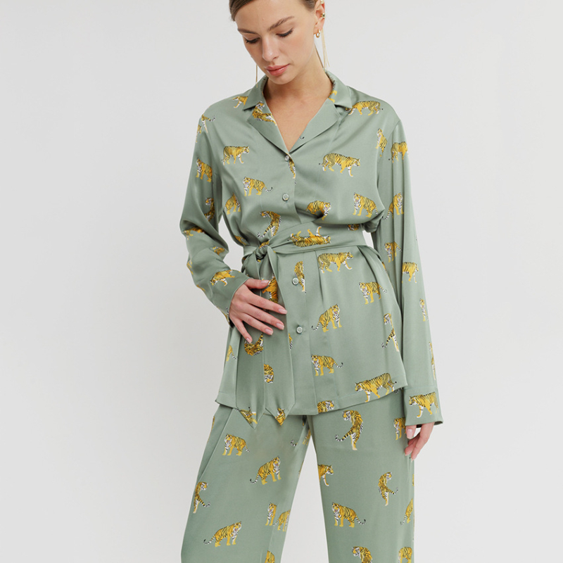 Hiloc – ensemble pantalon et pyjama pour femmes, vêtements de nuit en Satin, motif tigre, imprimé Animal, 2 pièces, pour la maison, 2022