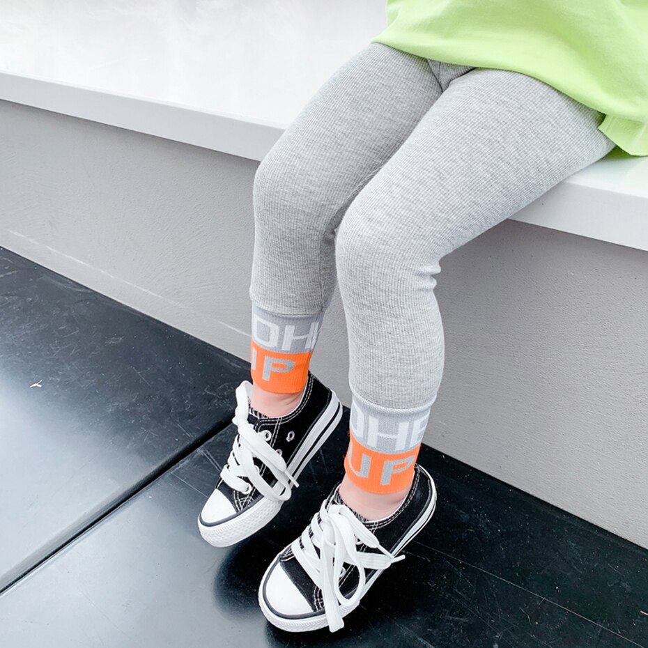 Leggings ragazza lettera ragazze pantaloni Slim pantaloni Patchwork per bambini primavera autunno bambino ragazza vestiti stile Casual