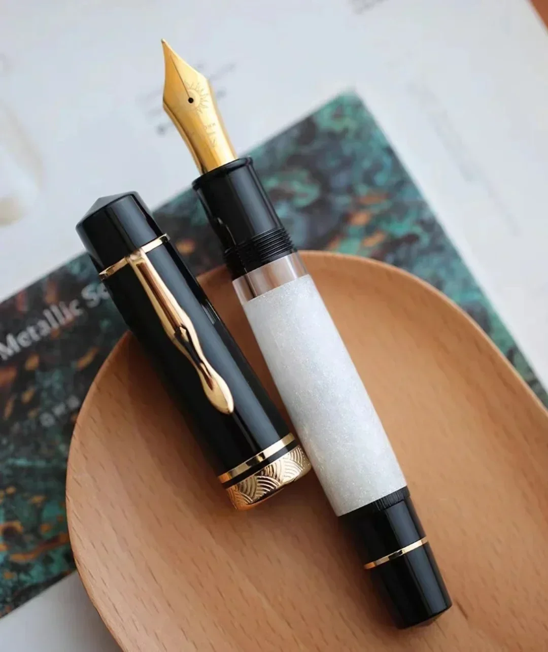 MAJOHN P139 Hemingway pluma estilográfica de pistón grande No.6/8 EF/F/M Nib bolígrafos de escritura de resina Retro clásicos chapados en oro