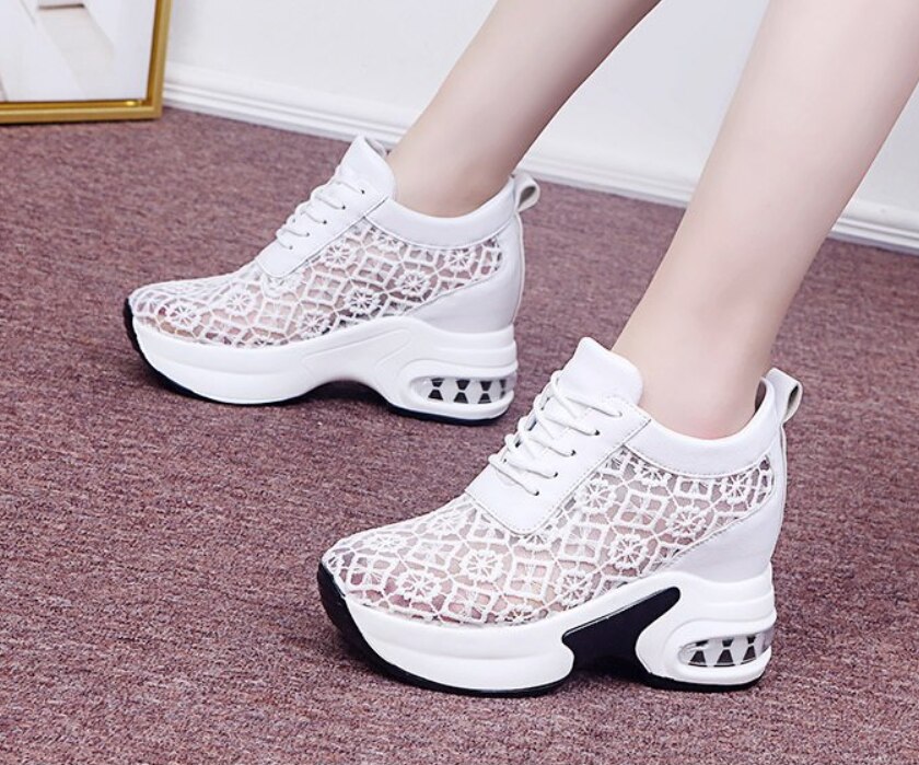 Sommar kvinnor skor kvinna andas mesh sneakers plattor spets loafers tjocka klackar plattform kilar fritidssko