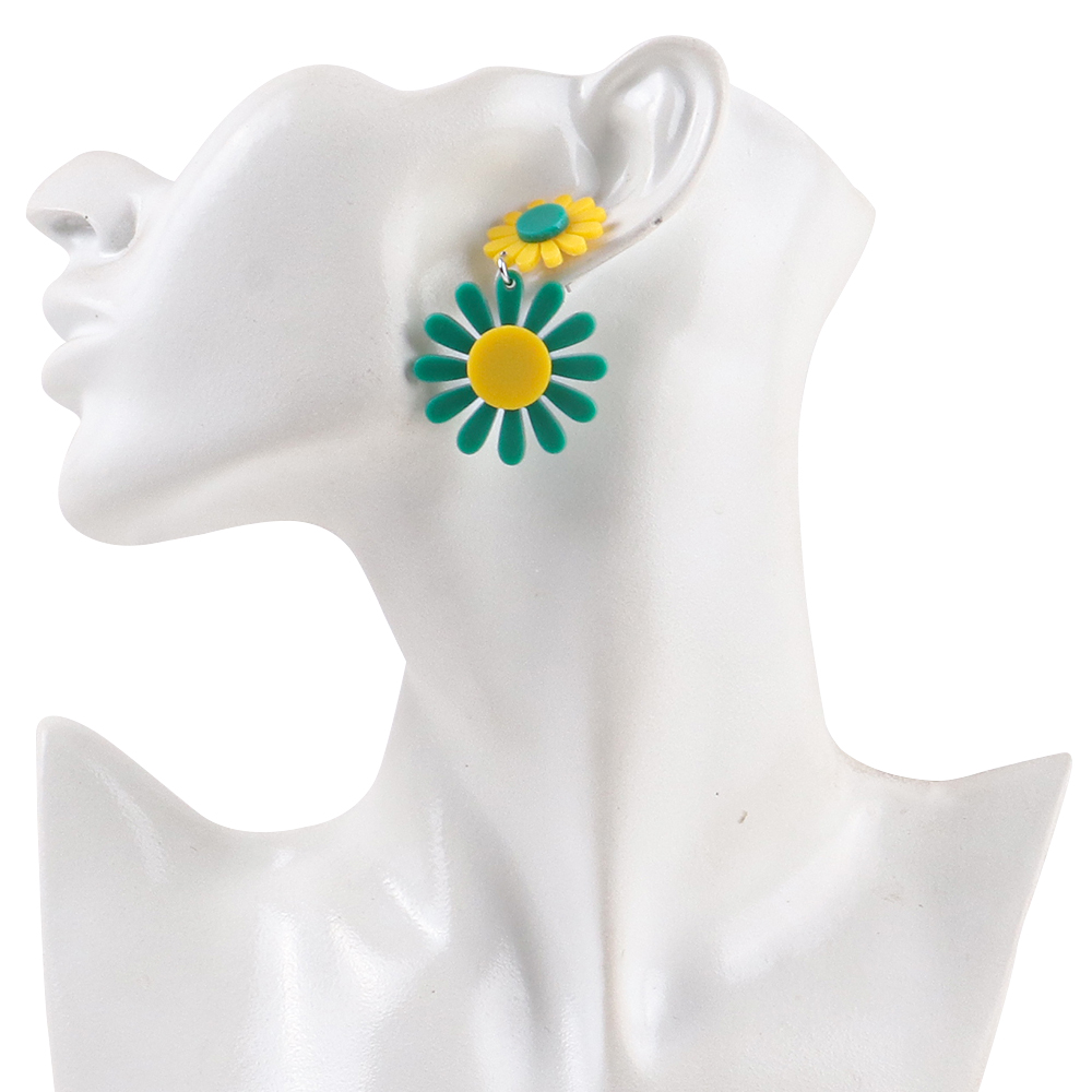 FishSheep Korean Cute Acrylic Flower Earrings for Women Trendy Geometric Daisy Pendant Earrings Jewelry