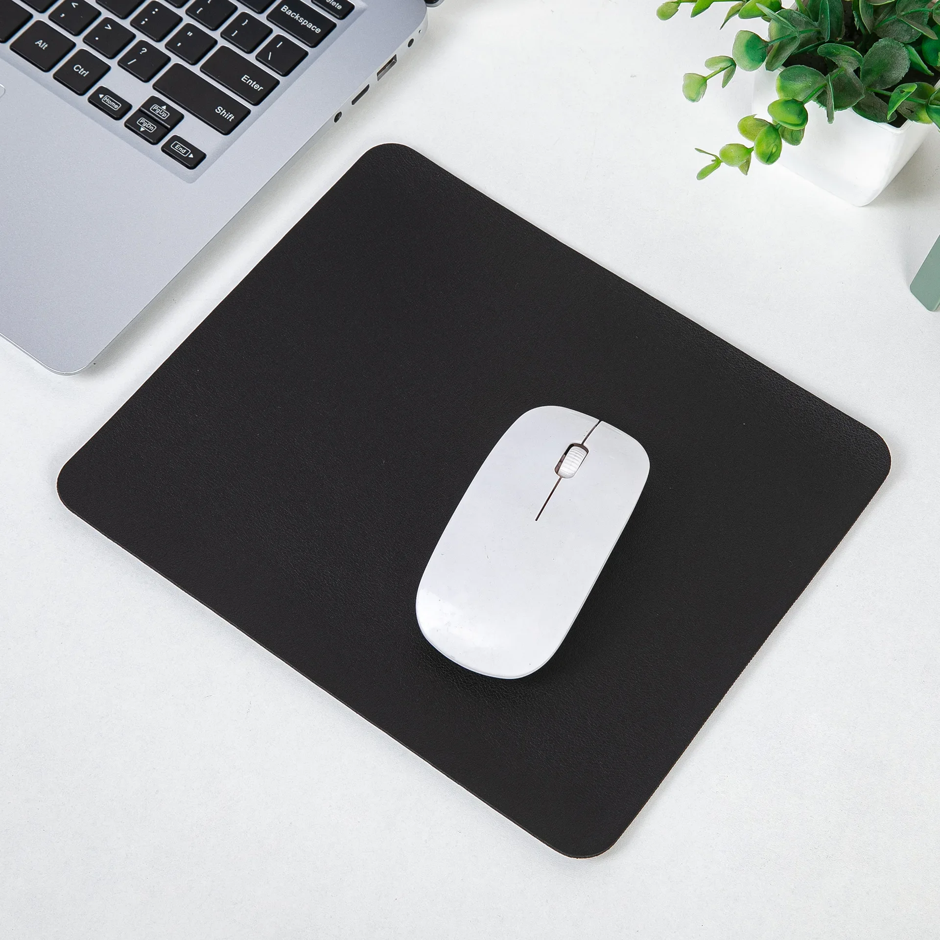 Simple Solid Color PU Leather Mouse Mat Anti-slip Waterproof 23*19cm Mouse Pad School Supplies Office Accessories Desk Set: WHITE