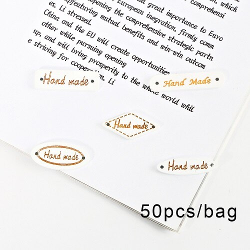 Mix-briljant-vorm 50 stuks/lot gemengde kleuren handgemaakte letters naaien natuurlijke houten knopen kleding decoratie naaien scrapbooking thuis: Wit