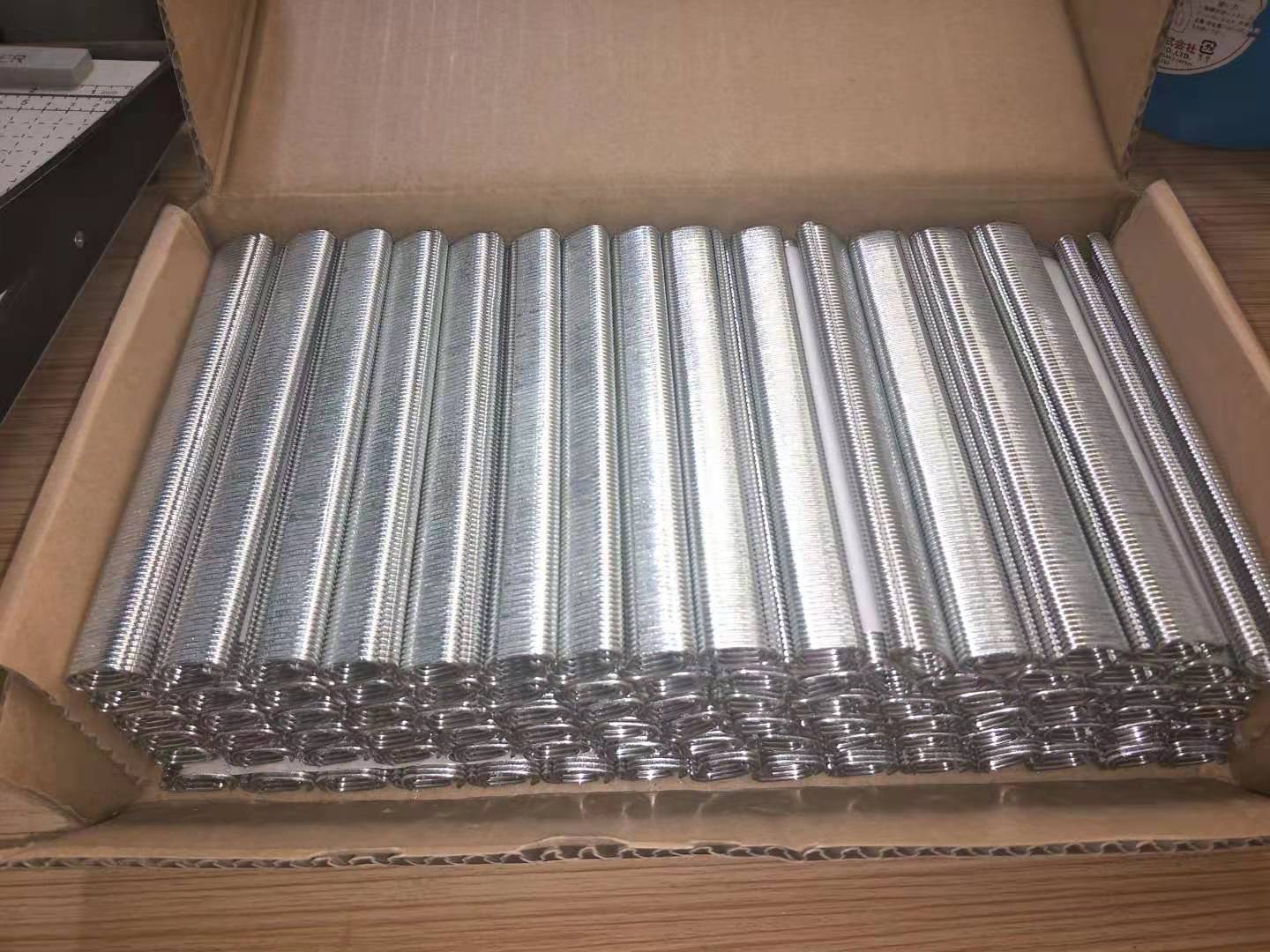 18000 st pneumatiska hog ringar c ring spik klammer klämmor  sc760b sc7c sc7e c ring verktyg tång luftpistol klädsel bur staket spik
