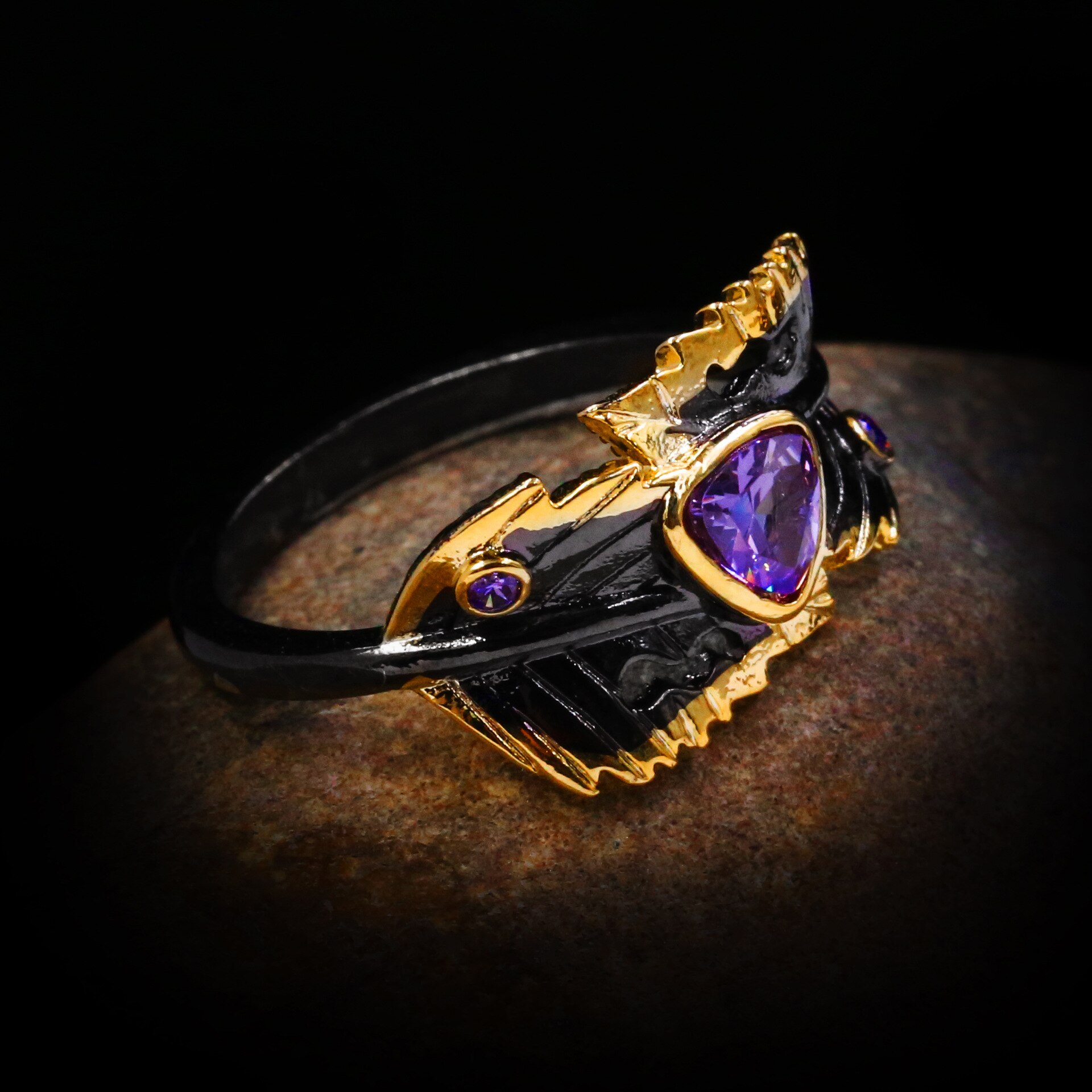 Exquisite Leaf Purple Zircon Ladies Ring Black Gold Style Jewelry Advanced Original 925 Silver Ring