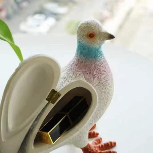 Pigeon Clutch Bag Fun Casual Versatile Bag Home Decoration Ornaments: Default Title