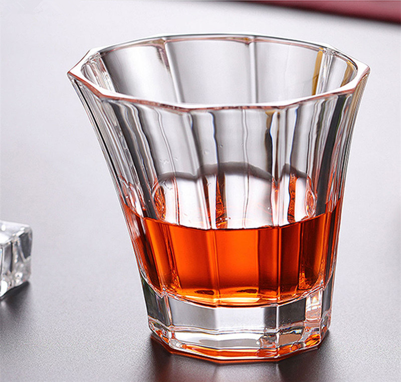Merkki viinilasi lyijytön lämmönkestävä läpinäkyvä kristalliolutviski brandy vodka kuppi monikuvioinen juomapatukka