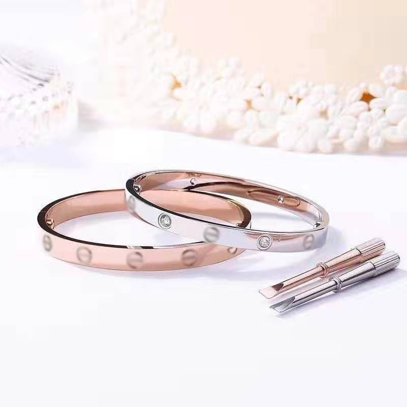 Lovers Bracelet Women Beautiful Bracelets Stainless Steel Golden Bangles Simple Zirconia Bangles Jewelry for Woman
