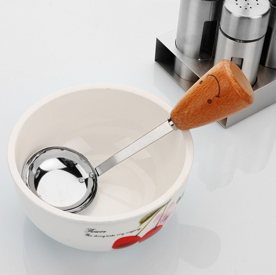 UXCELL-utensilios de cocina de acero inoxidable con mango de cara sonriente, cuchara para sopa, cucharón de madera, KX 226, 1 unidad