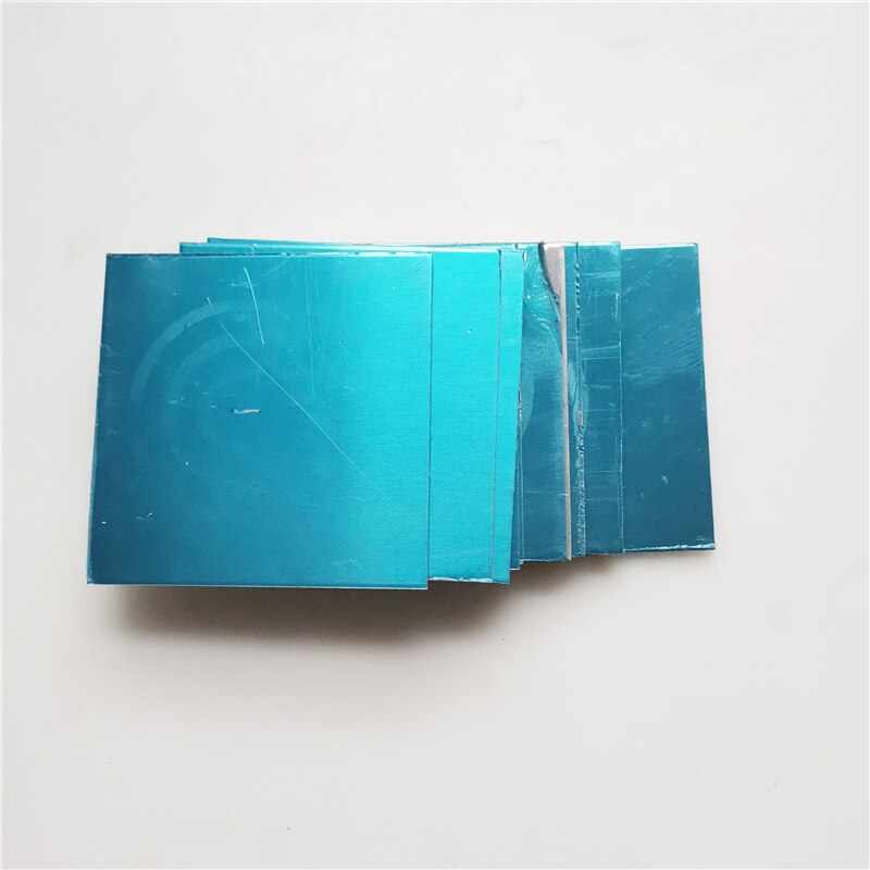 1 stk høy aluminiumsplate med tykkelse  of 2mm/3mm,  sveisbarhet og høy slitestyrke og lett å rengjøre.