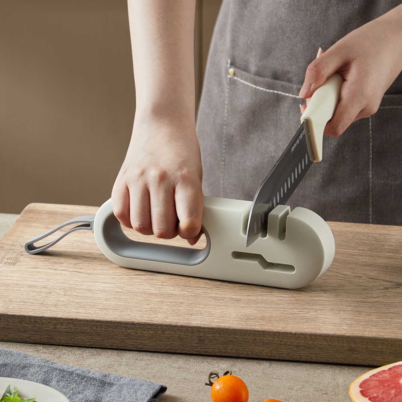 1 draagbare multifunctionele messenslijper - met een handig en een veilig ergonomisch handvat, met een antislipbasis
