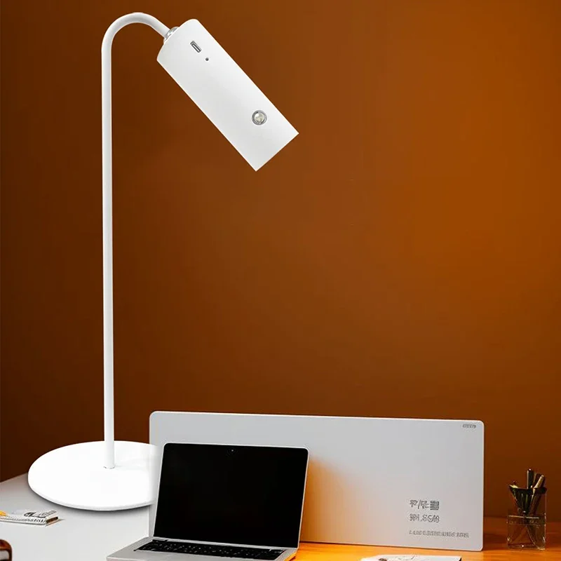 Usb-wiederaufladbare LED-schreibtischlampe mit berühren-schalter, augenschonendes nachtlicht für freundlicher, dimmbare, klappbare schreibtischlampe für schlafzimmer.