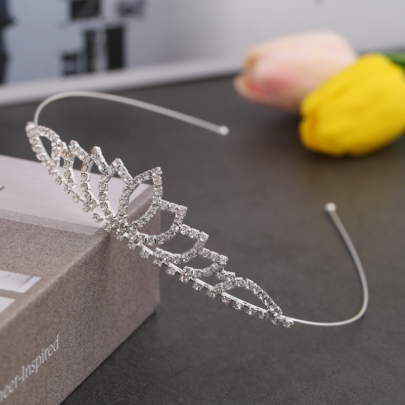 Koreaanse kroonhoofdband, prachtige liefdeskroon met strass-steentjes: Zilver