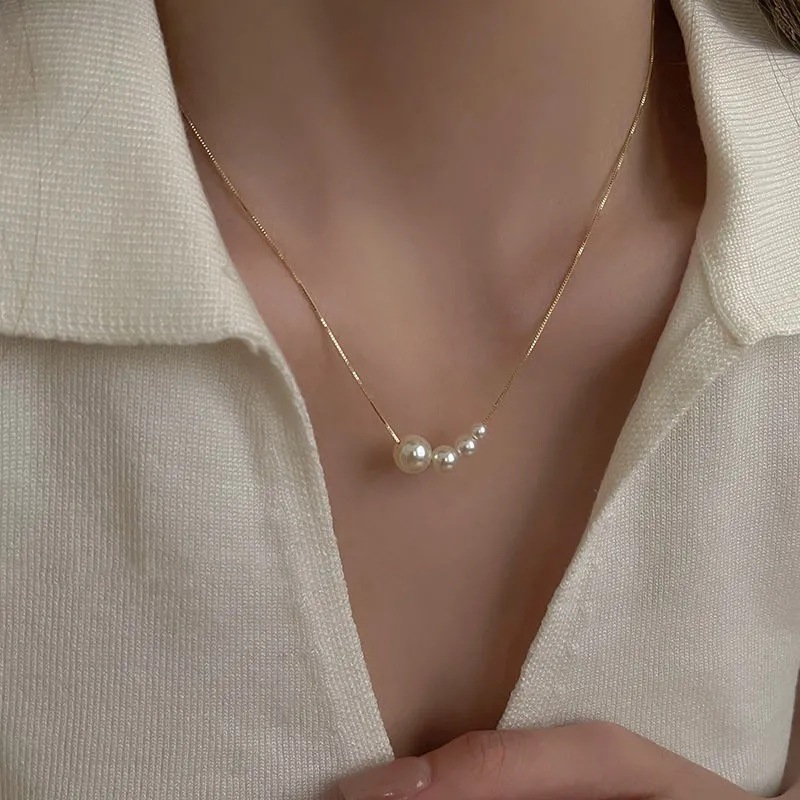 2023 Four Pearl Choker Necklaces Girl Summer Luxury Baroque Pearl Pendant Clavicle Chain For Women Jewelry