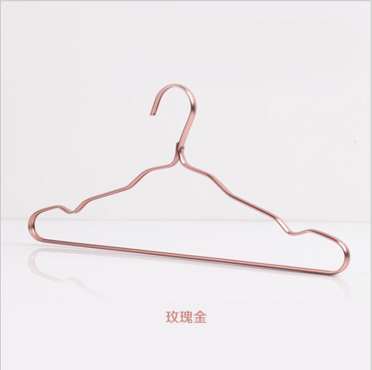 Cintres en alliage d'aluminium, support de vêtements antidérapant sans couture, cintre en métal, grande capacité, cintre léger pour vêtements adultes, quatre couleurs: Bourgogne