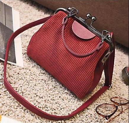 Vrouwelijke Messenger Gestreepte Corduroy Tassen Handtas Schoudertas Lock Shell Crossbody Tassen Voor Vrouwen: red women bag