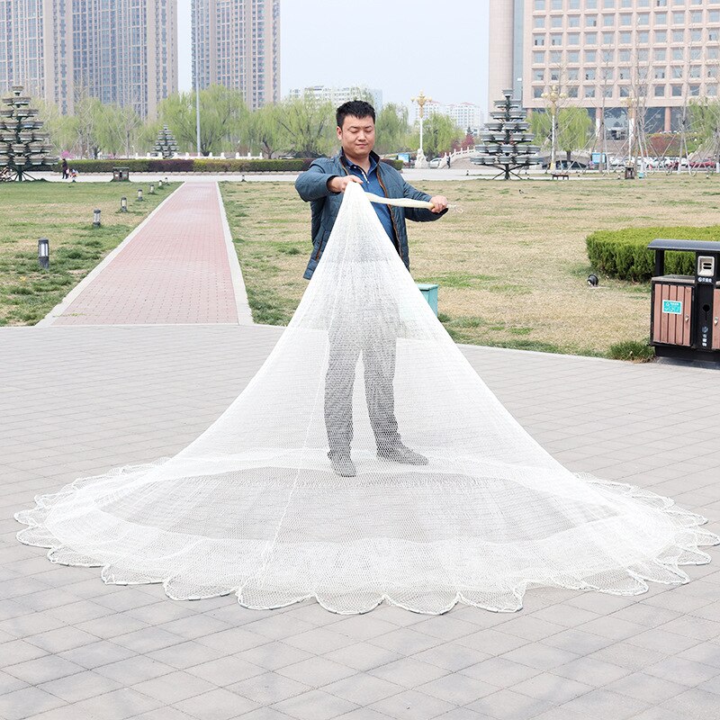 Lawaia Hand Throwing Fishing Net Traditional Style Cast Net White Nylon Material Fishing Landing Net with Iron Sinker Small Mesh