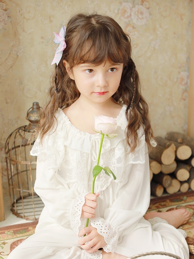 Set pigiami in pizzo ricamato Lolita per bambina. Top + pantaloni stile reale. set pigiami in pizzo per bambini Vintage per bambini.