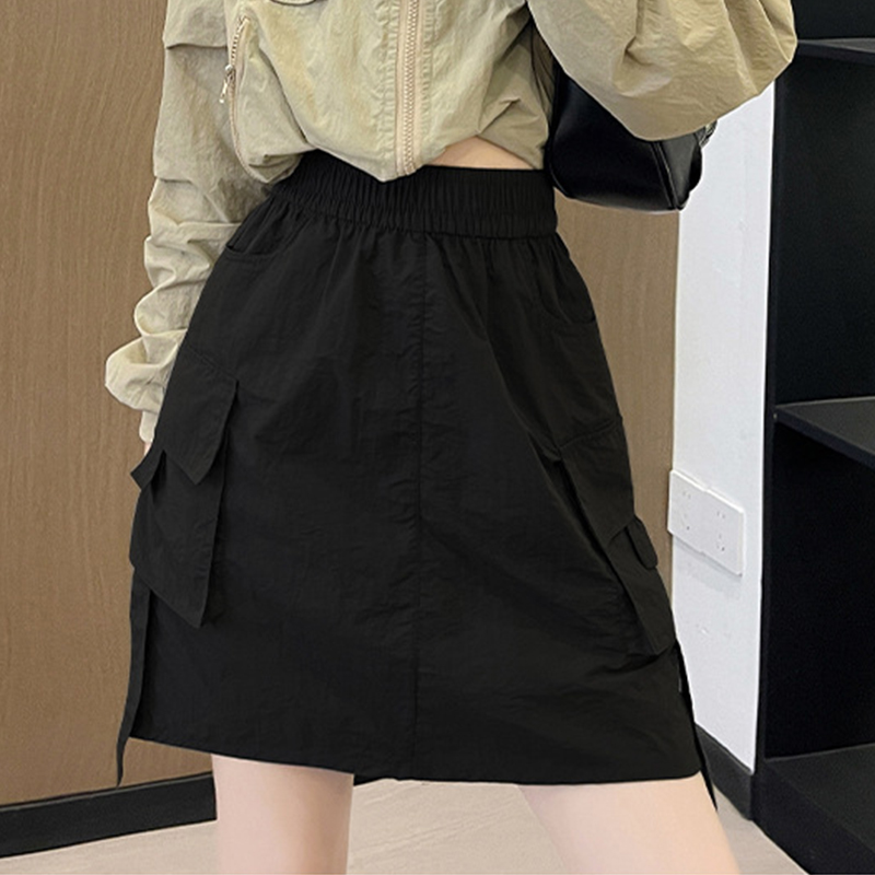 Amerikaanse hoge taille korte cargo rokken voor dames, zomerse stijlvolle rok met grote zakken, sneldrogende sportieve rok, eenvoudige effen a-lijn rok.: S / Zwart