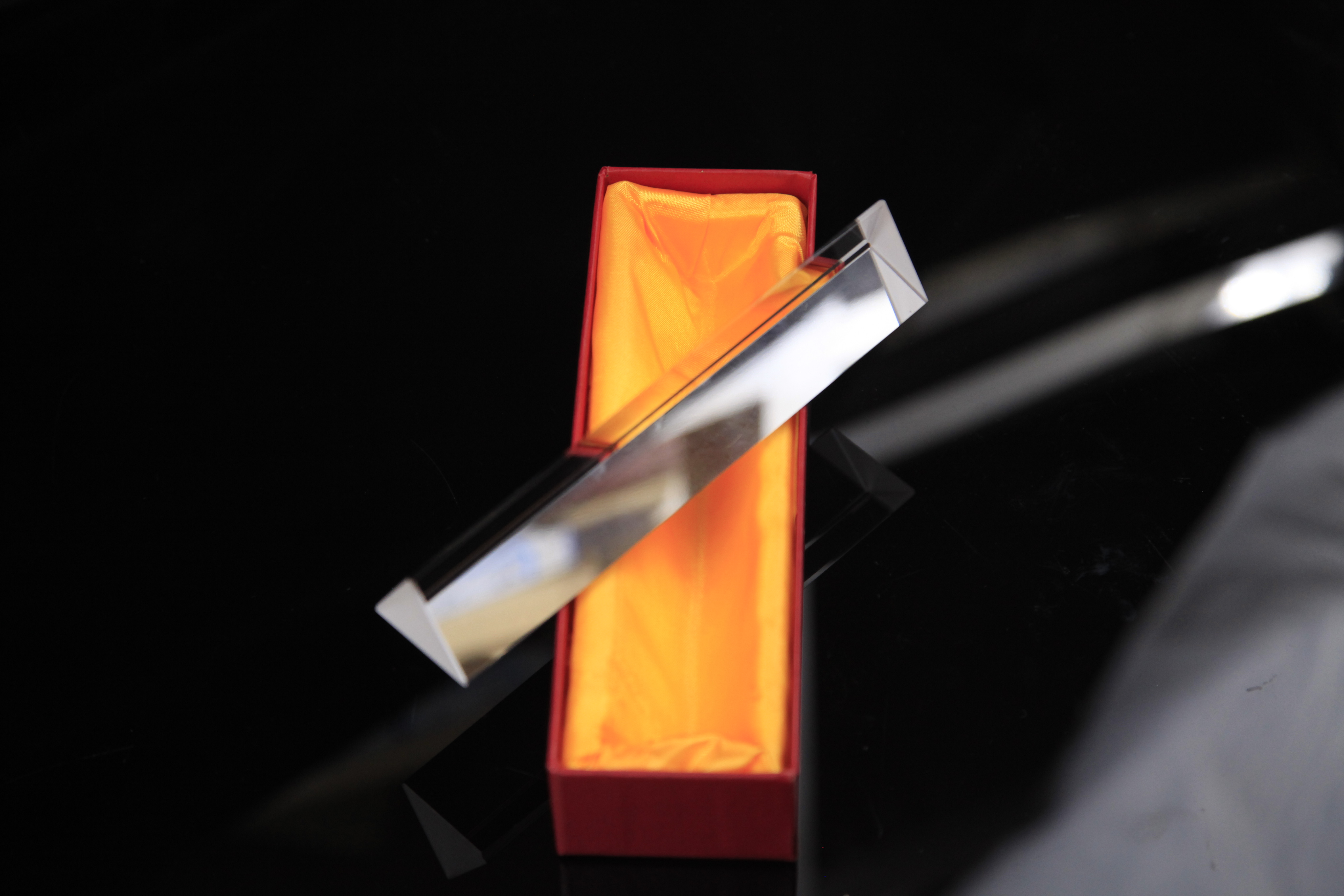 Optical Glass Triangular Prism Lens Small Experimental Equipment Mitsubishi Rainbow Refractor Photography Mirror
