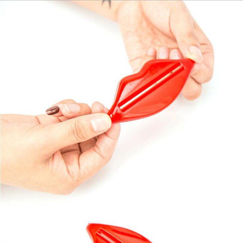 2pcs/lot Red lips squeeze device to squeeze toothpaste out also for Lotions and cosmetics avoid wasting H291