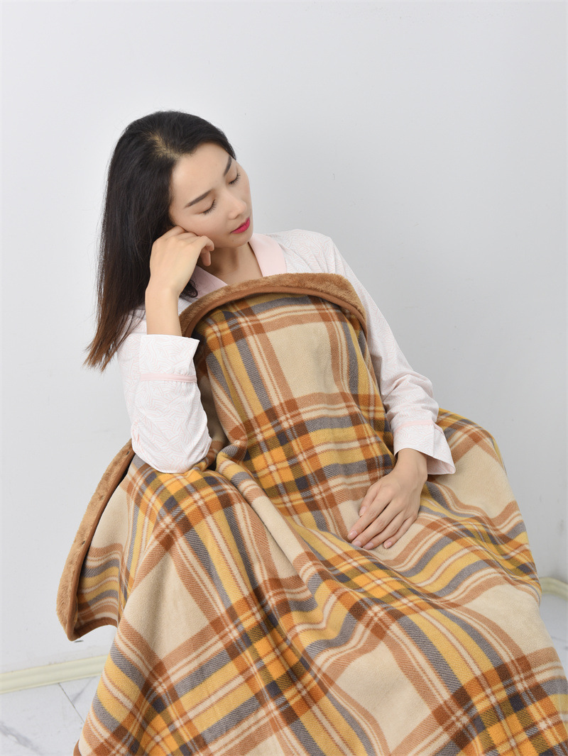 Draagbare Flanel Warme Deken Pluche Sjaal Plaid op De Bank Winter Kantoor Reizen Verdikte Lui Casual Dutje Deken Cover Dames: 100x150cm / Donker Kaki