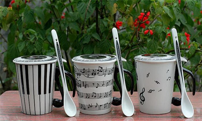 1 PC Muziek Mok cup Personeel Merkt Piano Toetsenbord Keramische Porseleinen Mok Koffie Caneca met Deksel Creatieve Niet Lepel OK 0308