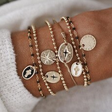 Europese En Amerikaanse Armband Sets Mode Ol Geometrische Ot Gesp Veelzijdige Hand Ornament Accessoires Vrouw Sieraden Vrouwelijke: Rose Goud Kleur