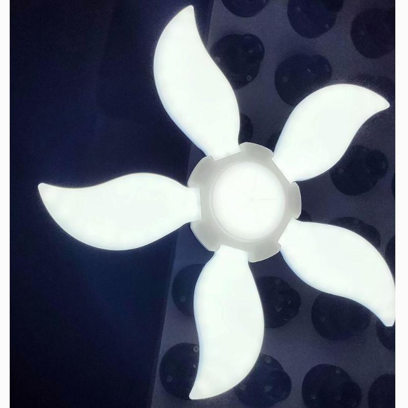 Vijf-Blad Vouwen Led Lamp Fan Blade Vervorming Garage Kroonluchter 360 Graden Geen Dode Hoek Verstelbare Plafondlamp