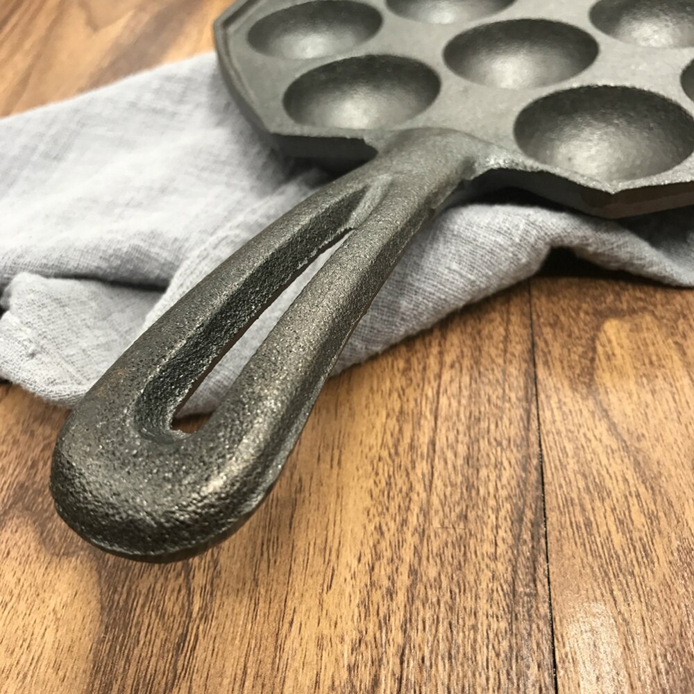 Takoyaki Pan 12 Molds Cast Iron Takoyaki Maker Skillet Japanese Octopus Meat Mold No-stick Baking Tray for Octopus Balls