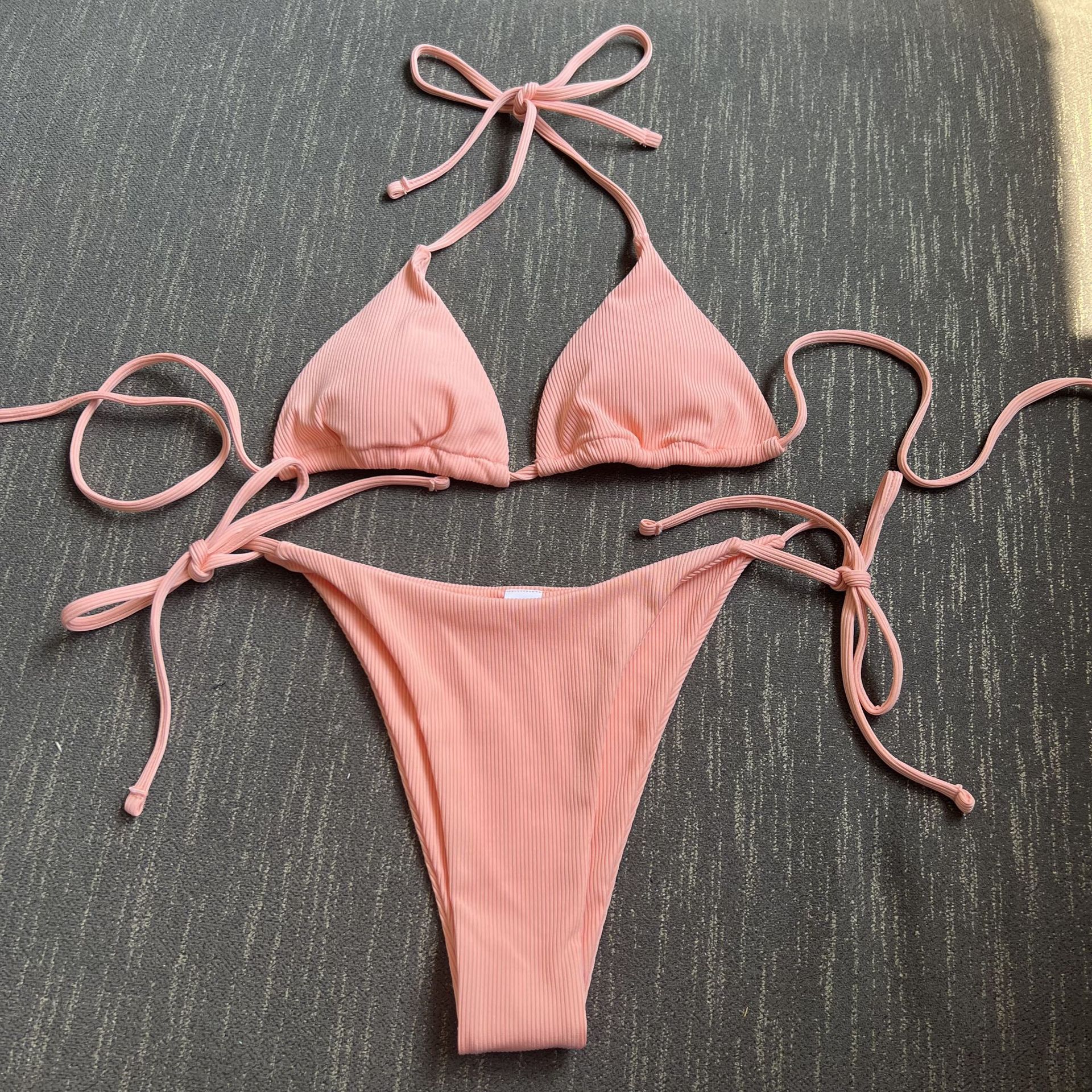 Liten randig ribbad bikiniset för kvinnor sexig enkel enfärgad halterneck baddräkt snörning strandbaddräkt sidobandage string baddräkt: M / Lotusrotfärg
