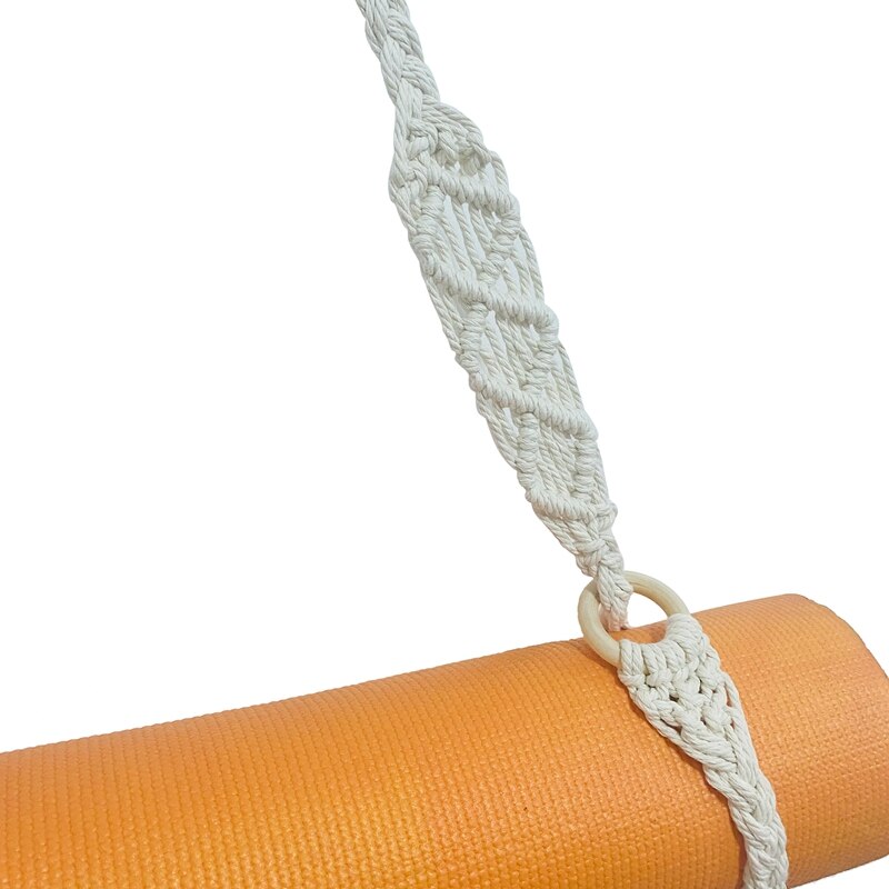 Handgefertigter, verstellbarer schultergurt aus boho-häkel-makramee für yogamatten, geeignet für yoga, pilates und fitness.
