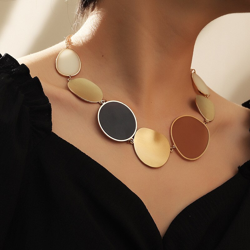 Overdreven Grote Verklaring Gold Metal Enamel Choker Ketting Voor Vrouwen Vrouwelijke Party Korte Kraag Sleutelbeen Keten Ketting Sieraden: Licht Geel Goud Kleur
