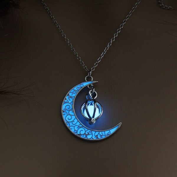 Creatieve Maan Glowing Ketting Verzilverd Lichtgevende Hanger: Sky Blue