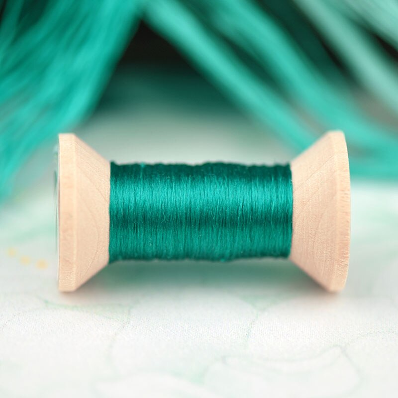 Hand-embroidered embroidery thread / silk thread / wrapped silk silk embroidery thread / spool / viridity: 6