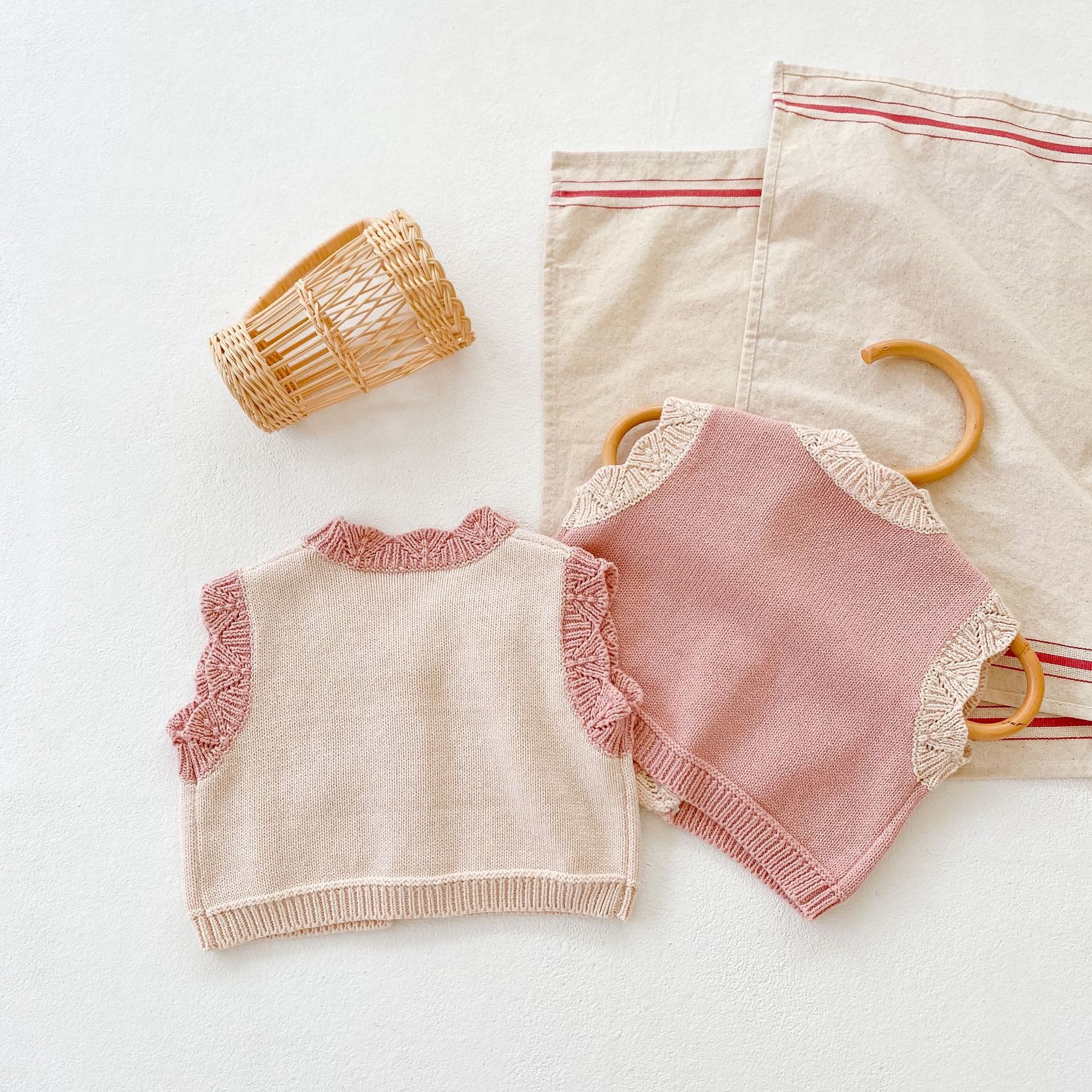 Strickweste für babys, ärmellos, mit blumenstickerei, süße strickjacke für mädchen, lässige babyweste
