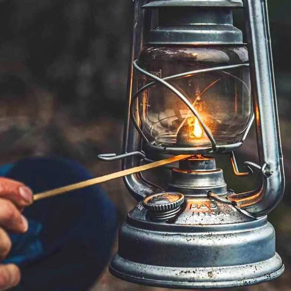 Vintage Hurricane Lantern Metal Kerosene Lantern Fuel Camping Lanterns with Handle for Patio Decoration