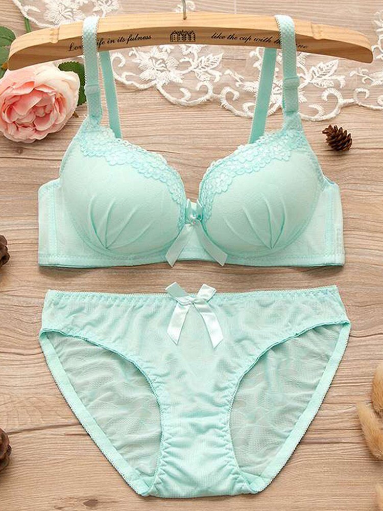 B Women Lace Padded Push Up No Steel Ring Small Chest Gathered Back Closure Adjustment Bow Adjusted-straps Bra Briefs Set: QL / 75B