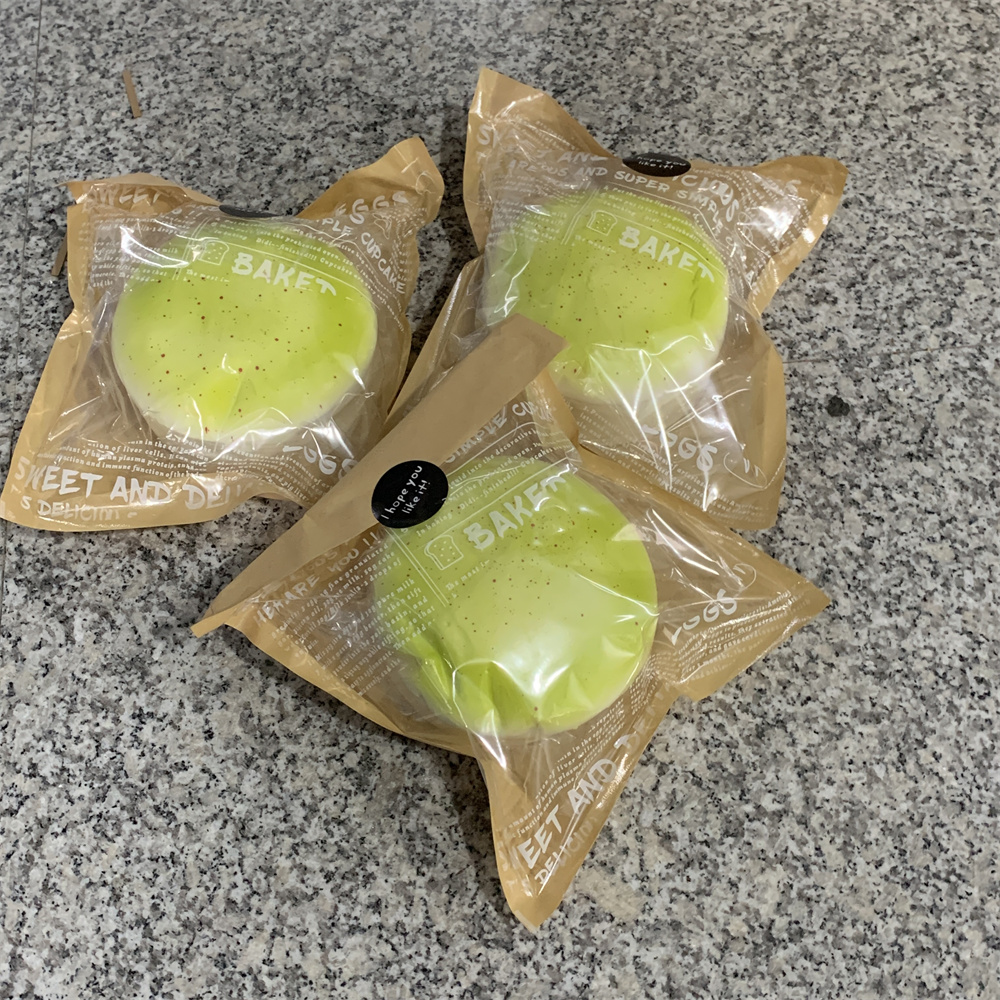 5 tums matcha kaka grön dim squishy mjuk sockerkaka baskisk kaka brödmodell gör-det-själv lekmat långsam rund form dekoration skrivbordsdisplay: Mjölkvitt