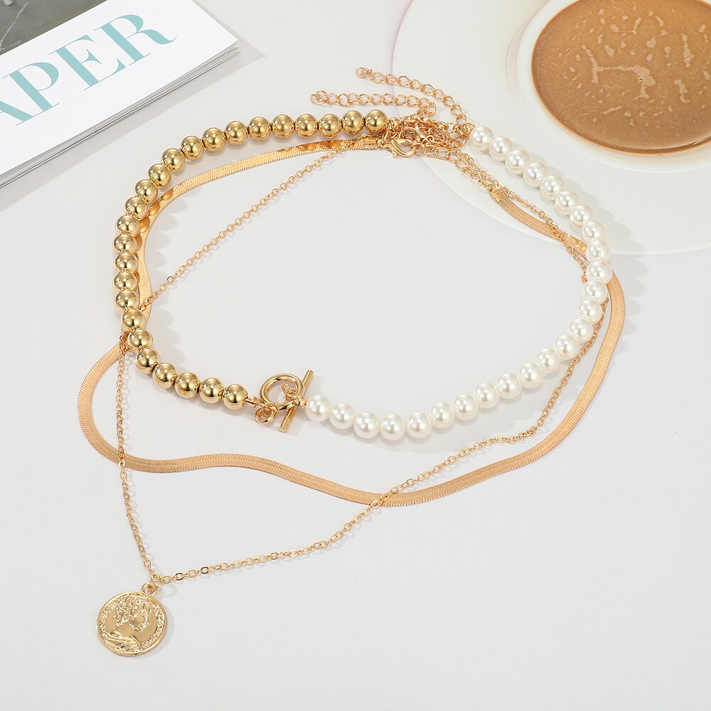 Charm Thick Chain Toggle Clasp Coin Pendant Necklace for Women Gold Multilayer Pearl Circle Choker Necklace Jewelry