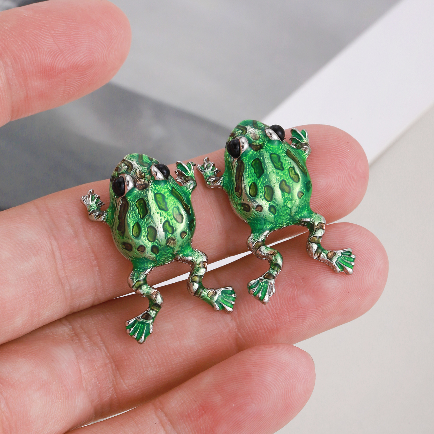 Gothic Funny Green Frog Ear Clip For Women Cute – Grandado