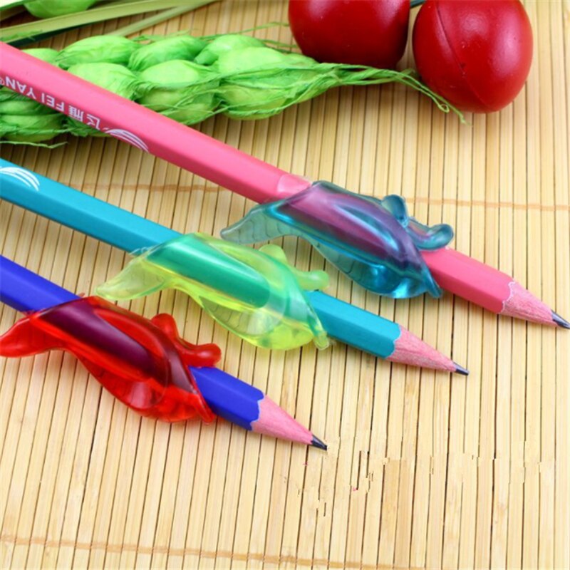 3pcs = 1 veel kleine vis transparante siliconen extra pen houding corrector schrijven houding tool kinderen briefpapier