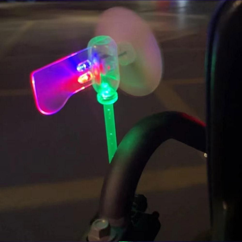 Windbetriebene Mini-Windmühle mit LED-Licht, Warnwirkung, sicheres Fahren, Windenergie, Windmühle, Dekoration, modische bunte LED-Lampe